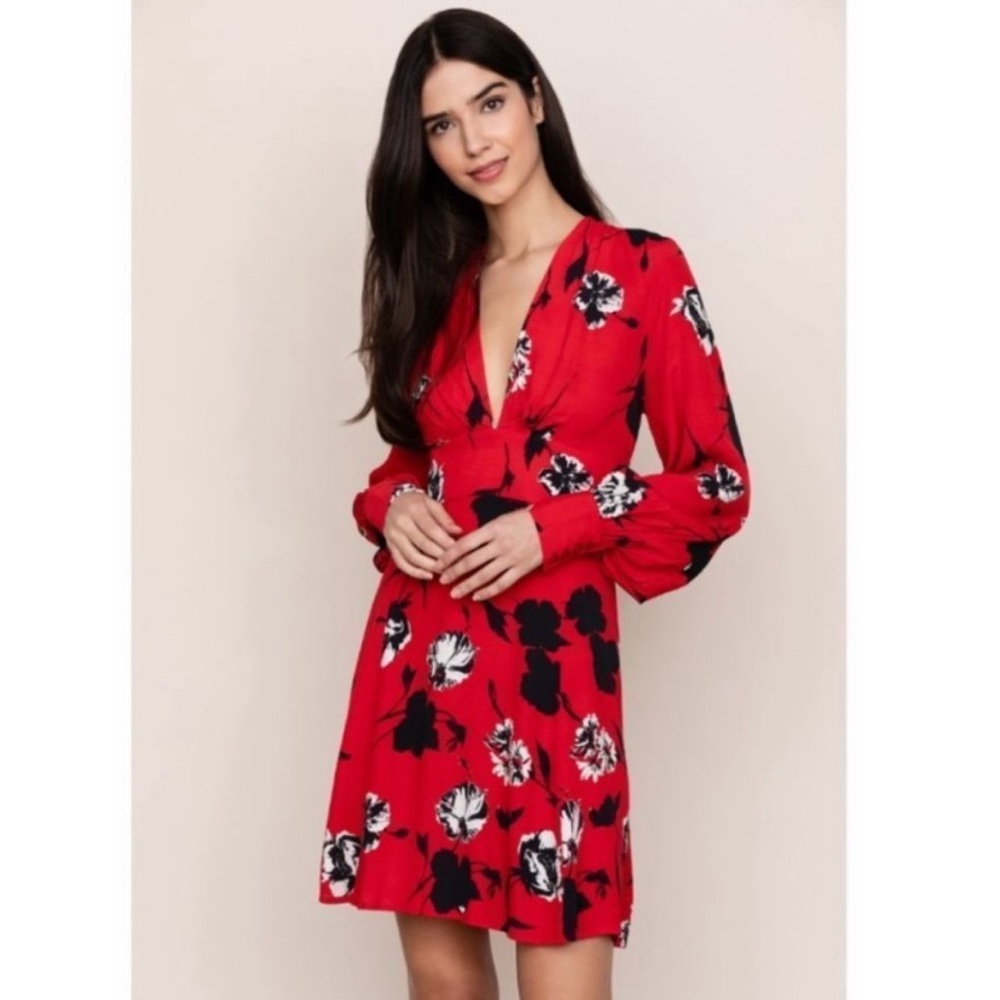 NWT Yumi Kim Red Tango Shore Thing Floral Dress / Size M